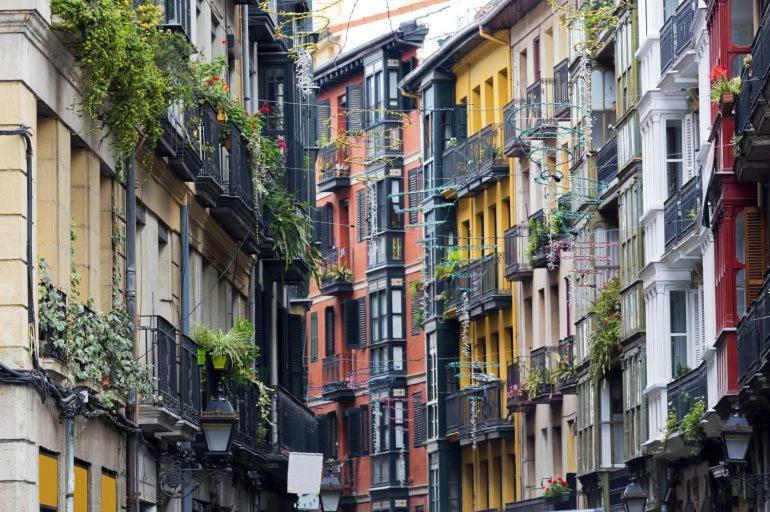 Lux Cityhall + Parking Bilbao Ngoại thất bức ảnh