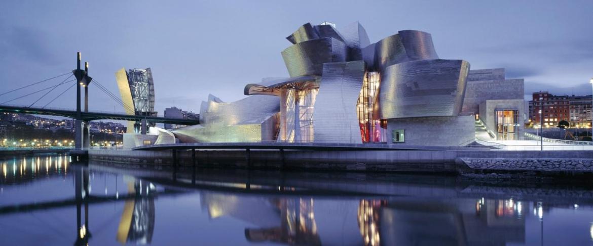 Lux Cityhall + Parking Bilbao Ngoại thất bức ảnh