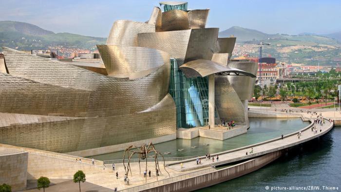 Lux Cityhall + Parking Bilbao Ngoại thất bức ảnh